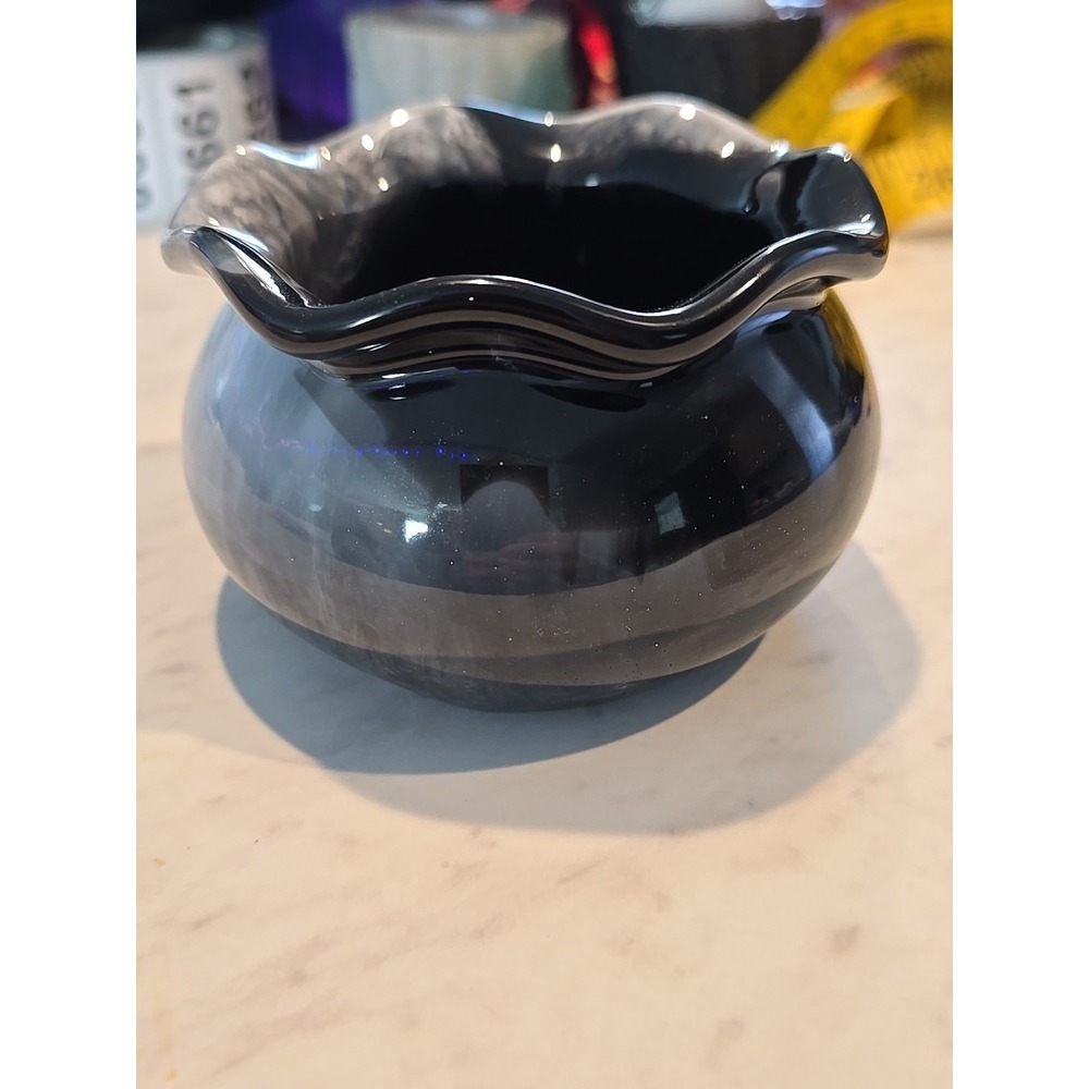 Handmade Resin Black White Wavy Edge Bowl 659